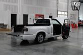 Thumbnail of 2003 White GMC Sonoma