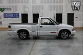 Thumbnail of 2003 White GMC Sonoma