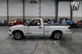 Thumbnail of 2003 White GMC Sonoma