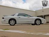 Thumbnail of 1994 White Pontiac Firebird