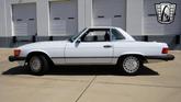 Thumbnail of 1989 White Mercedes-Benz 560SL