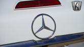 Thumbnail of 1989 White Mercedes-Benz 560SL