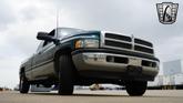 Thumbnail of 1998 Emerald Green Pearl Coat Dodge Ram 2500