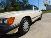 Thumbnail of 1987 Tan Mercedes-Benz 560SL
