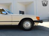Thumbnail of 1987 Tan Mercedes-Benz 560SL