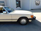 Thumbnail of 1987 Tan Mercedes-Benz 560SL