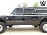 Thumbnail of 1972 Black GMC Suburban