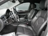 Thumbnail of 2018 Rhodium Silver Metallic Porsche Macan
