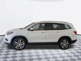 Thumbnail of 2017 White Diamond Pearl Honda Pilot