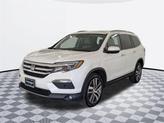 Photo of 2017 White Diamond Pearl Honda Pilot