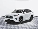 Photo of 2025 Wind Chill Pearl Toyota Highlander