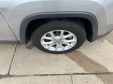 Thumbnail of 2018 Billet Silver Metallic Clearcoat Jeep Cherokee