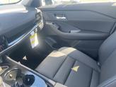 Thumbnail of 2025 Everest White Pearl/Super Black Nissan Rogue