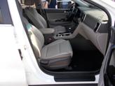 Thumbnail of 2018 Snow White Pearl Kia Sportage
