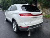 Thumbnail of 2015 White Platinum Metallic Tri-Coat Lincoln MKC