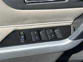 Thumbnail of 2012 White Platinum Clearcoat Metallic Ford Edge