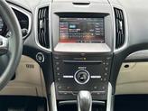 Thumbnail of 2015 White Platinum Ford Edge