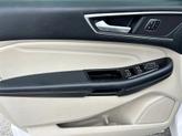 Thumbnail of 2015 White Platinum Ford Edge