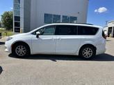 Thumbnail of 2020 Bright White Clearcoat Chrysler Voyager