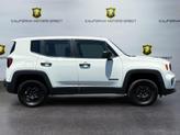 Thumbnail of 2020 Alpine White Clearcoat Jeep Renegade