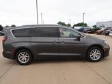 Thumbnail of 2021 Granite Crystal Clearcoat Metallic Chrysler Pacifica