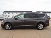 Thumbnail of 2021 Granite Crystal Clearcoat Metallic Chrysler Pacifica