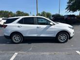 Thumbnail of 2022 Summit White Chevrolet Equinox