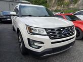 Thumbnail of 2017 White Platinum Clearcoat Metallic Ford Explorer