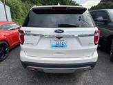 Thumbnail of 2017 White Platinum Clearcoat Metallic Ford Explorer
