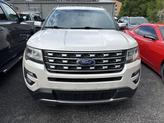 Thumbnail of 2017 White Platinum Clearcoat Metallic Ford Explorer
