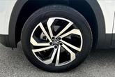 Thumbnail of 2023 Opal White Pearl Effect Volkswagen Atlas