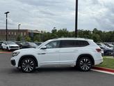 Thumbnail of 2021 Pure White Volkswagen Atlas