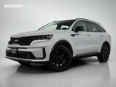 Photo of 2022 Ebony Black Kia Sorento