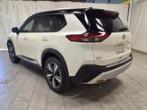 Thumbnail of 2023 Pearl White Tricoat/Super Black Nissan Rogue