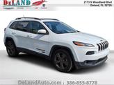Photo of 2017 Bright White Clearcoat Jeep Cherokee