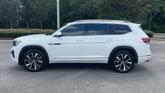 Thumbnail of 2026 Opal White Pearl Volkswagen Atlas