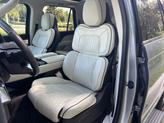 Thumbnail of 2023 Silver Radiance Metallic Clearcoat Lincoln Navigator