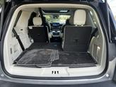 Thumbnail of 2023 Silver Radiance Metallic Clearcoat Lincoln Navigator