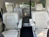 Thumbnail of 2023 Silver Radiance Metallic Clearcoat Lincoln Navigator