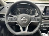 Thumbnail of 2023 Pearl White Tricoat Nissan Altima