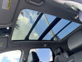 Thumbnail of 2023 Glacial White Pearl Kia Sorento
