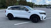 Thumbnail of 2023 Glacial White Pearl Kia Sorento