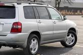 Thumbnail of 2005 Millenium Silver Metallic Toyota Highlander