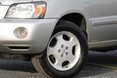 Thumbnail of 2005 Millenium Silver Metallic Toyota Highlander
