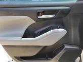 Thumbnail of 2022 White Toyota Highlander