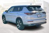 Thumbnail of 2025 White Diamond Mitsubishi Outlander