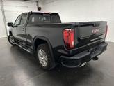 Thumbnail of 2024 Onyx Black GMC Sierra 1500