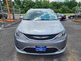 Thumbnail of 2019 Gray Chrysler Pacifica