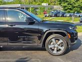 Thumbnail of 2022 Diamond Black Crystal Pearlcoat Jeep Grand Cherokee L