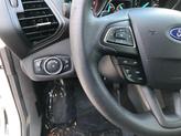 Thumbnail of 2017 White Ford Escape